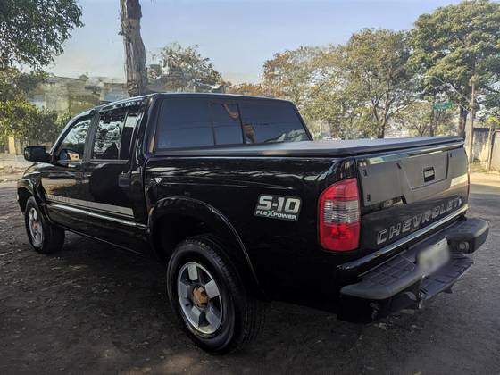 CHEVROLET S10 2.4 MPFI EXECUTIVE 4X2 CD 8V FLEX 4P MANUAL CHEVROLET S10 2.4 MPFI EXECUTIVE 4X2 CD 8V FLEX 4P MANUAL